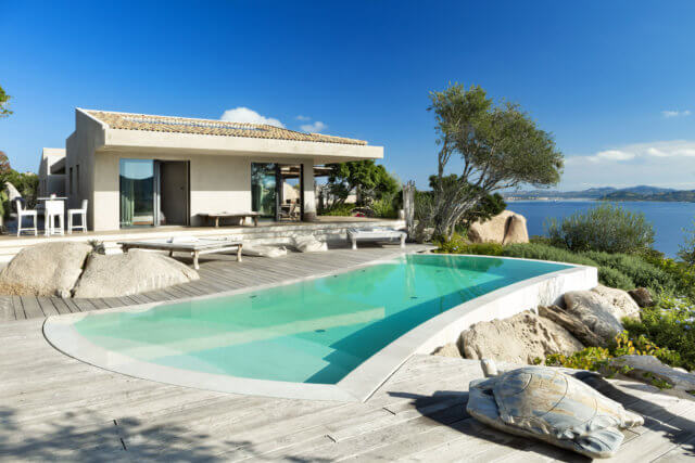 pool in white granite - piscina in granito bianco - Schwimmbad in Weissem Granit