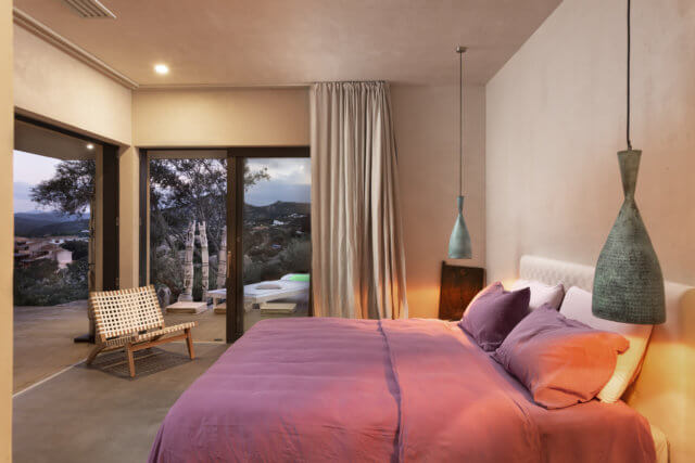 master bedroom wit pool and sea view - camera padronale con vista mare e piscina - schlafzimmer mit meer blick und schwimmbad