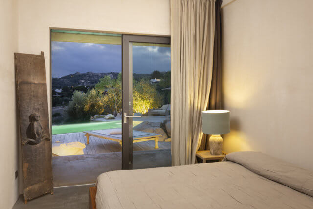 room with pool view - camera con vista piscina - zimmer mit pool blick