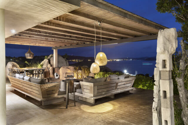 villa outdoor by night - terrayya di notte - Aussenbereich bei nacht